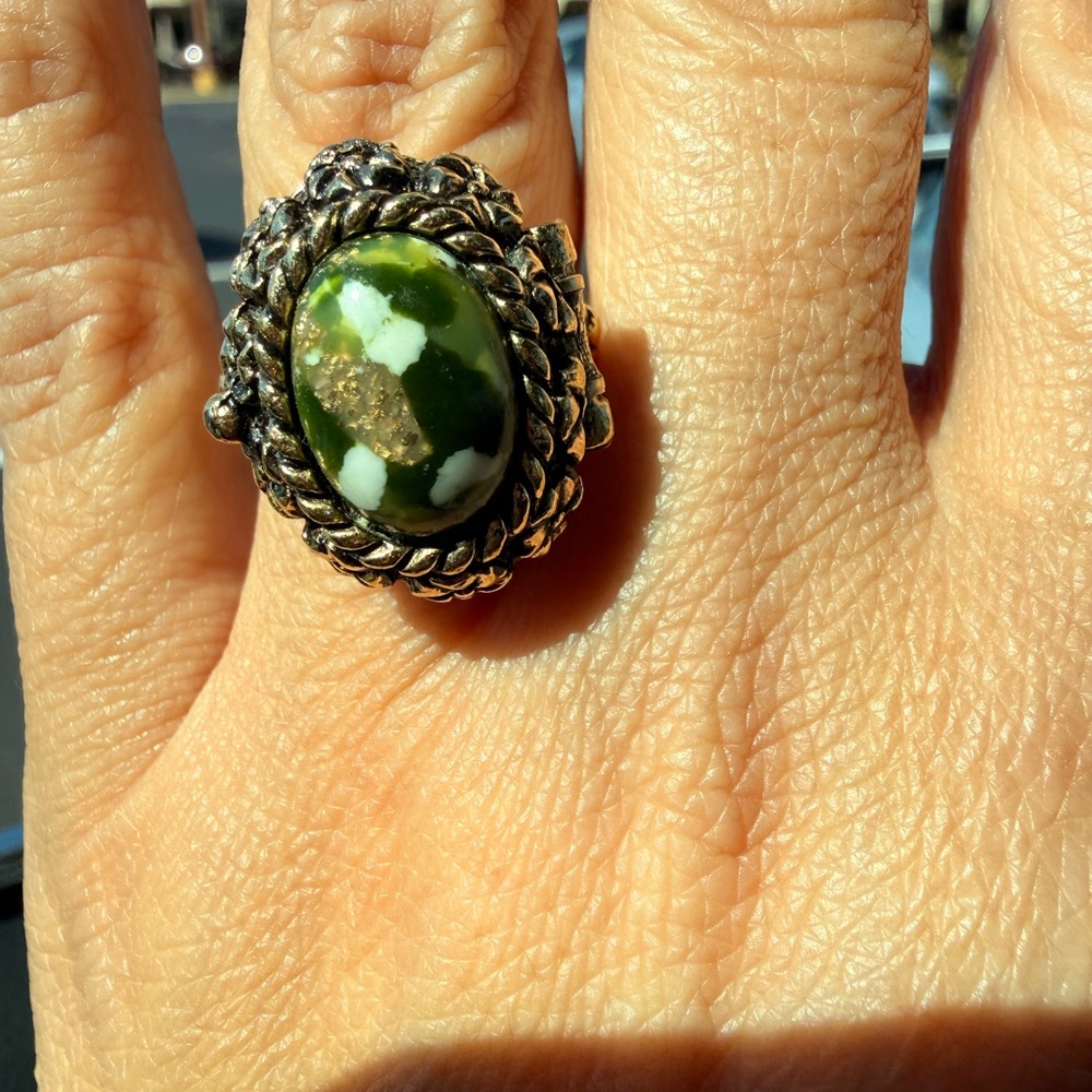 Vintage Sarah Coventry Rare “Poison Ring”
Cleopatra Statement Ring spectacular